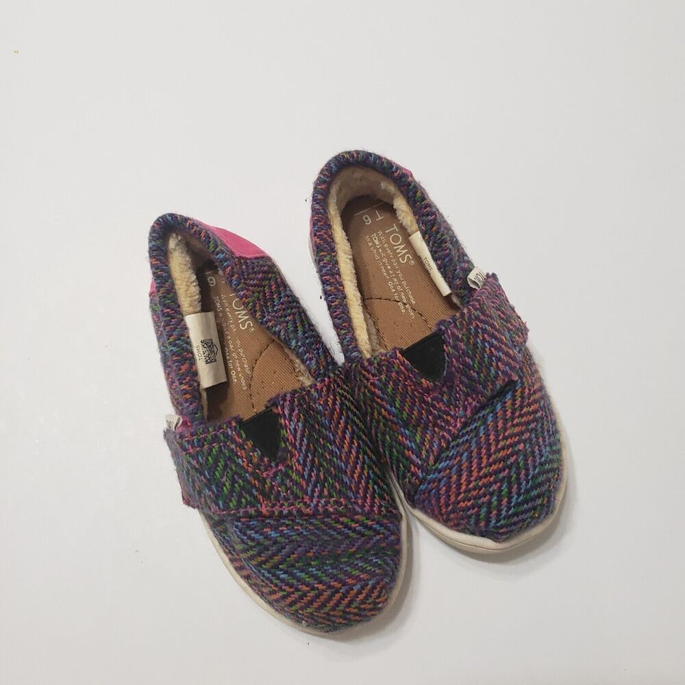 Toms Shoe Girl 6 Colorful Hook Loop Flat Fur Lined Embroidered Zig Zag Pattern